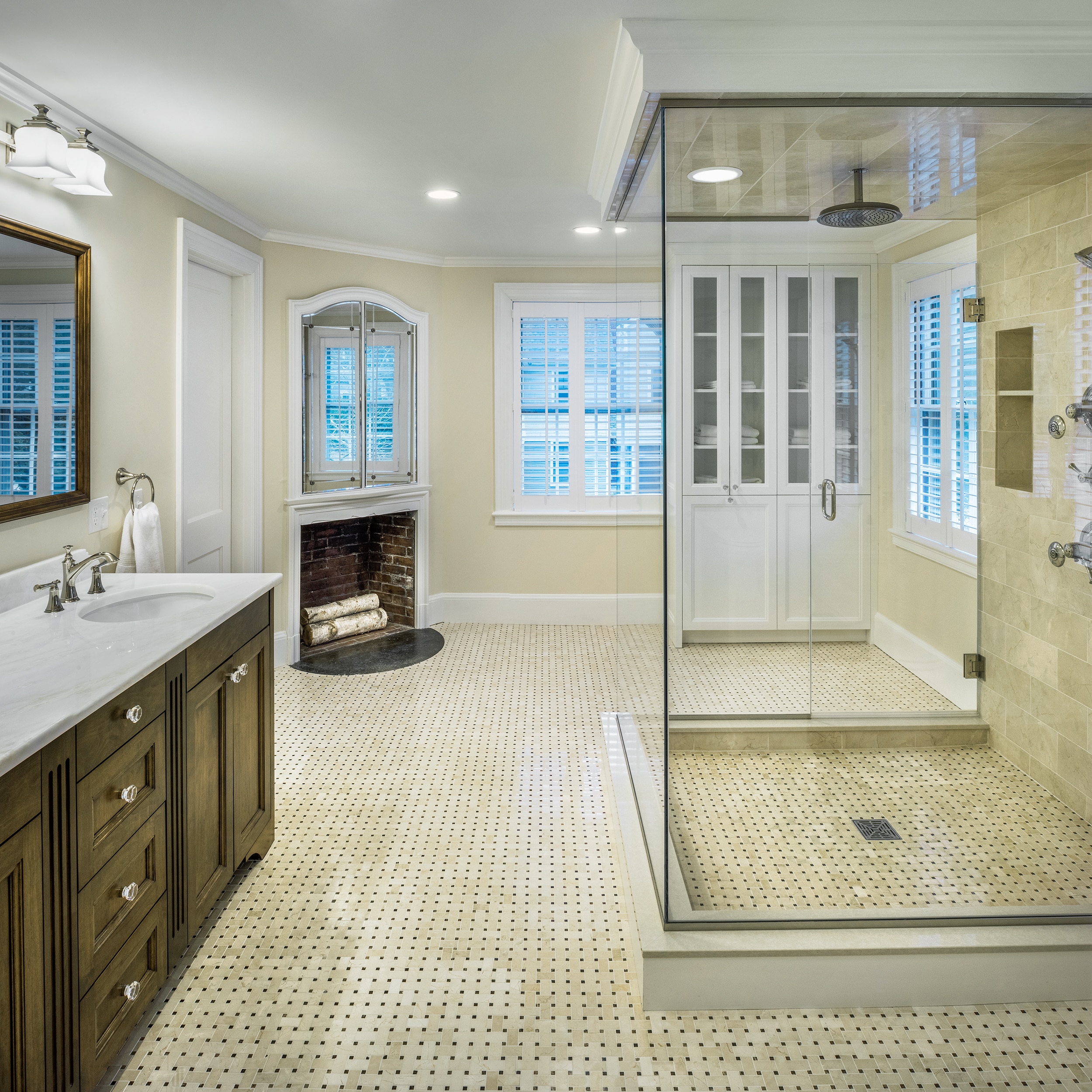 master bathroom layouts with walk in shower