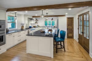 Cottage-style kitchen design in Tiverton, RI